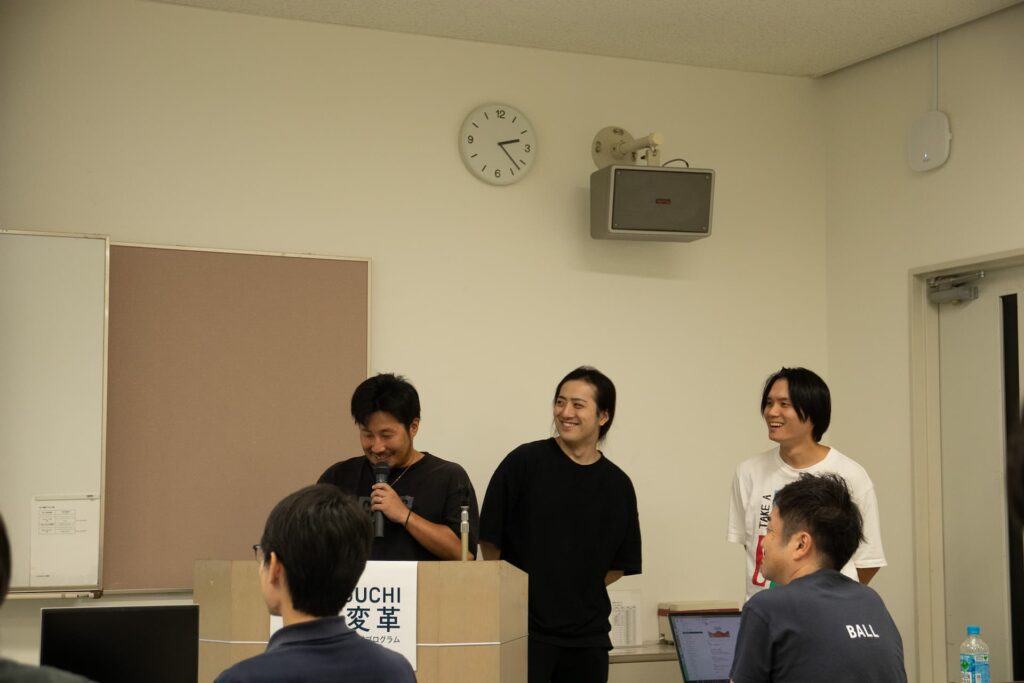 採択プロジェクトメンバーのプレゼンの様子